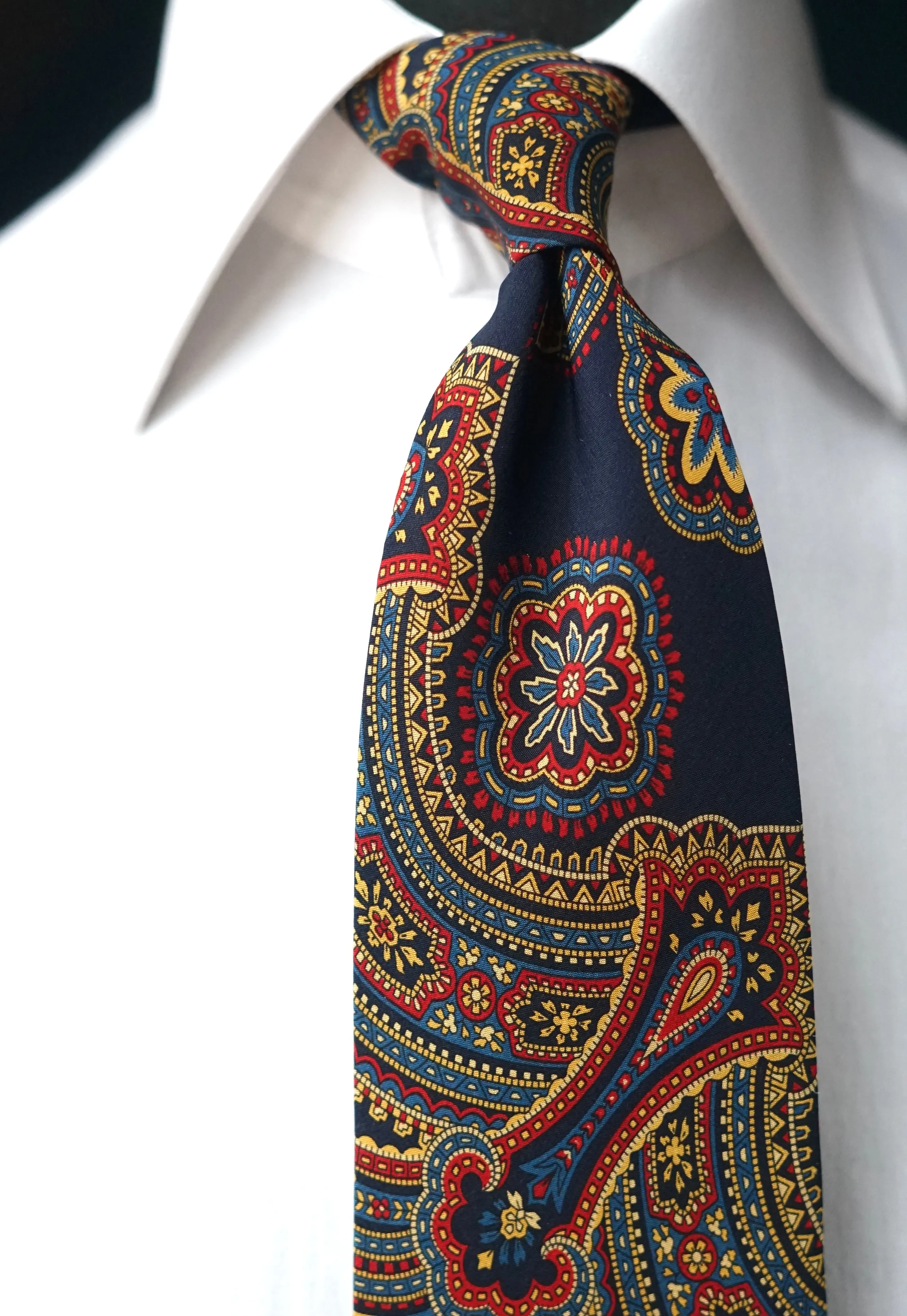 Ambra Vintage Tie