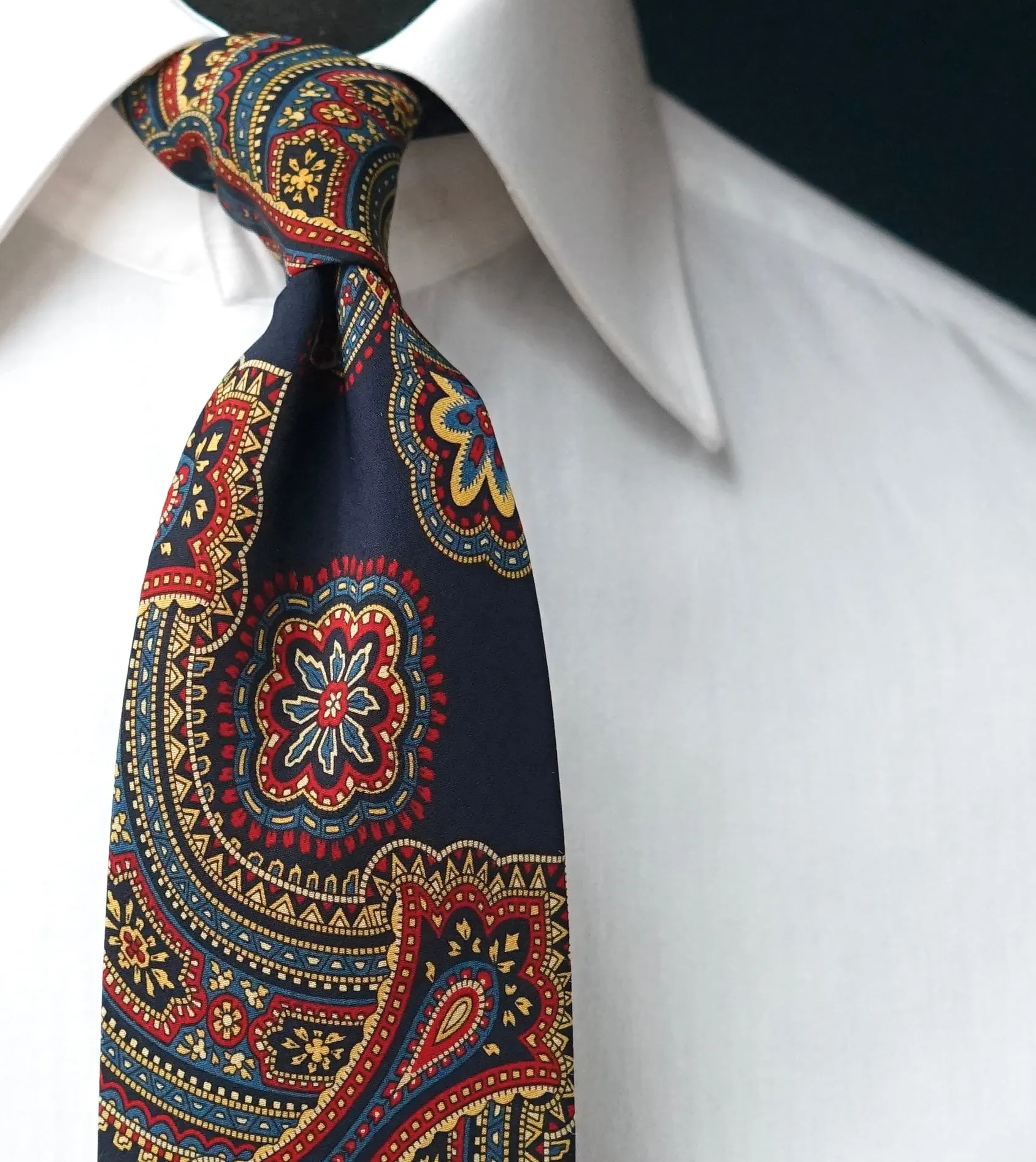 Ambra Vintage Tie