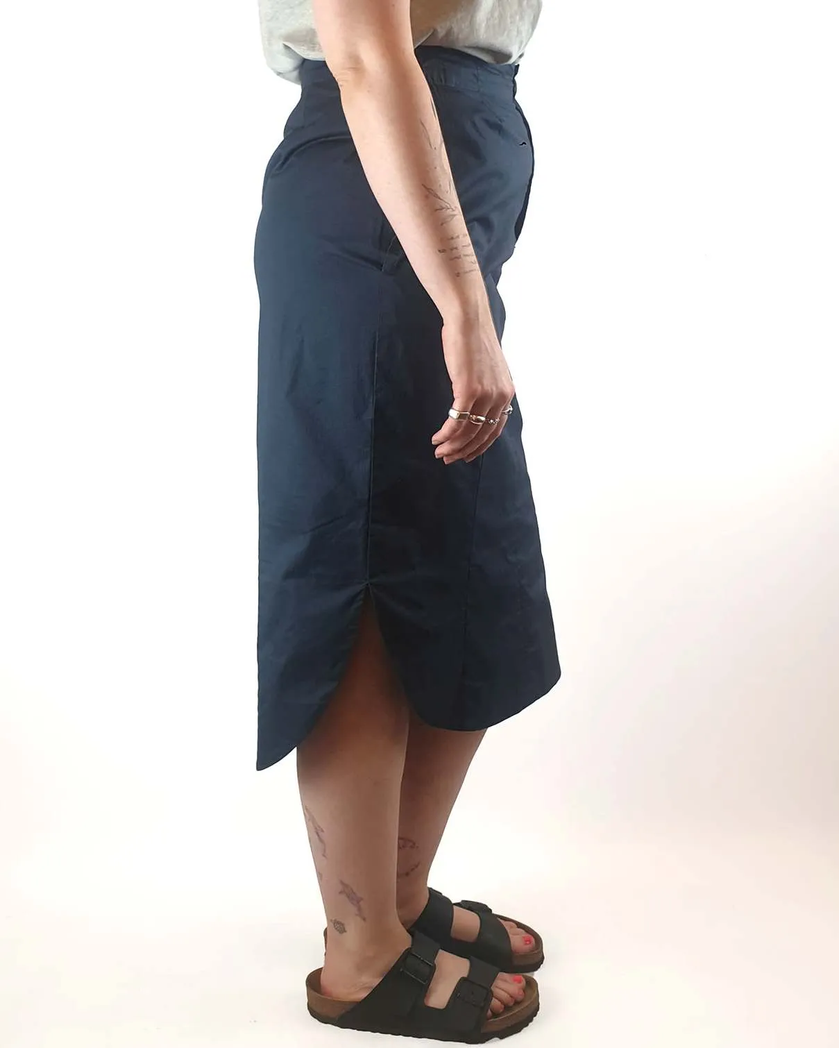 Gorman navy cotton pencil skirt with rounded bottom hem size 12