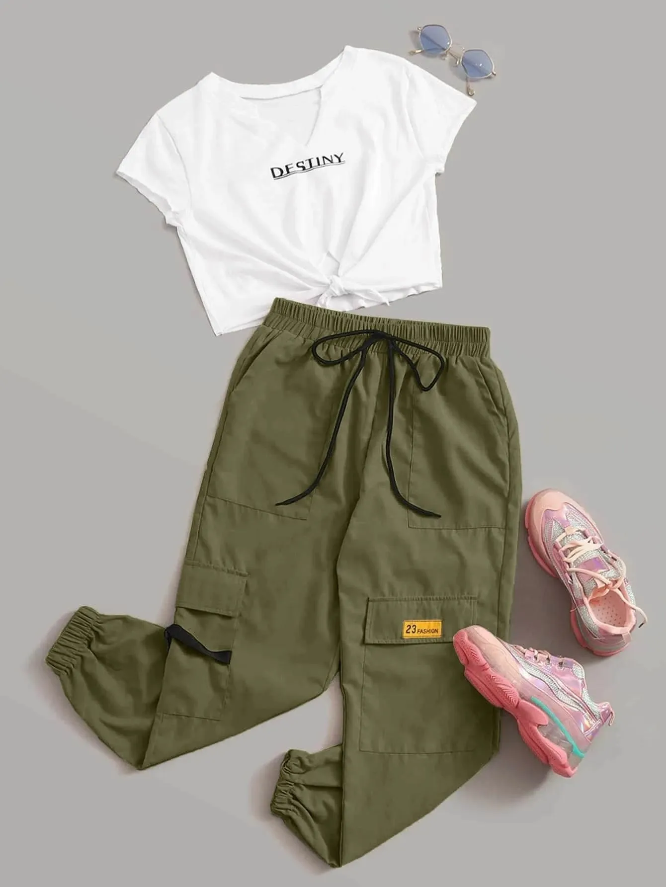 Graphic T-Shirt With Cargo Pants