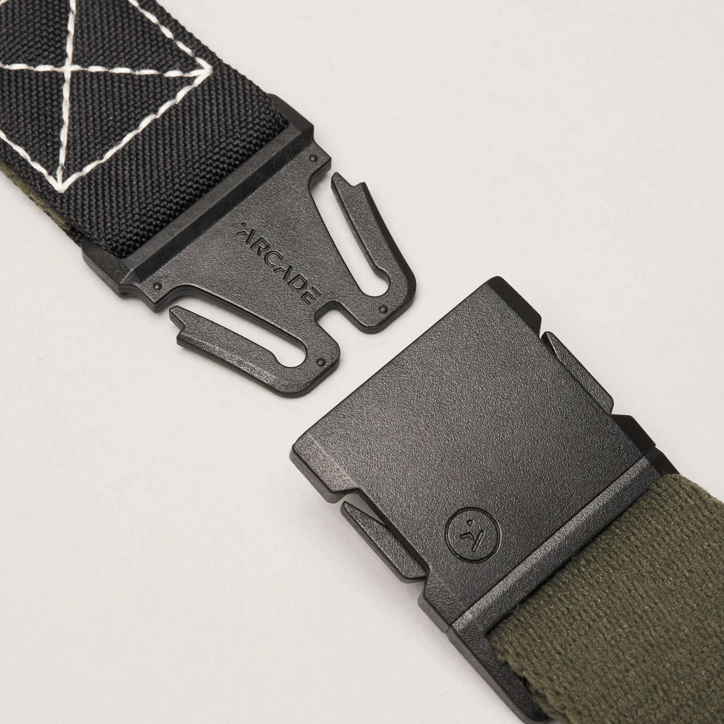 Ridge Slim Belt in Ivy Green Oat