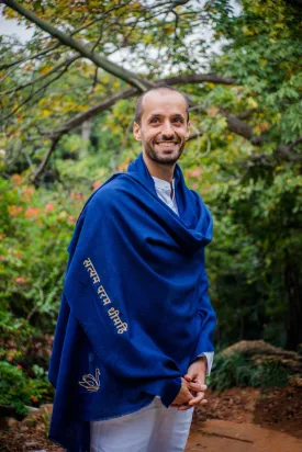 Satyam Param Dheemahi Shawl
