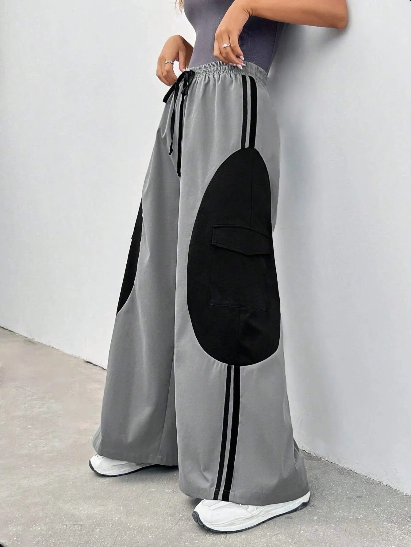 Striped Side Flap Pocket Drawstring Waist Cargo Pants