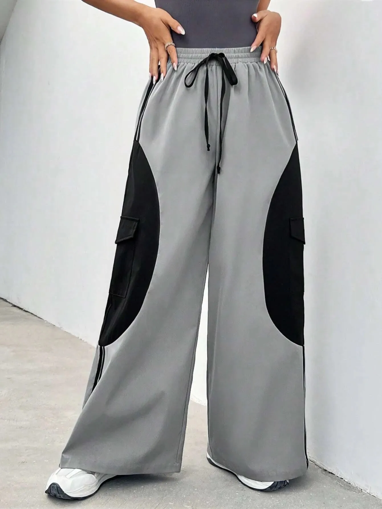 Striped Side Flap Pocket Drawstring Waist Cargo Pants