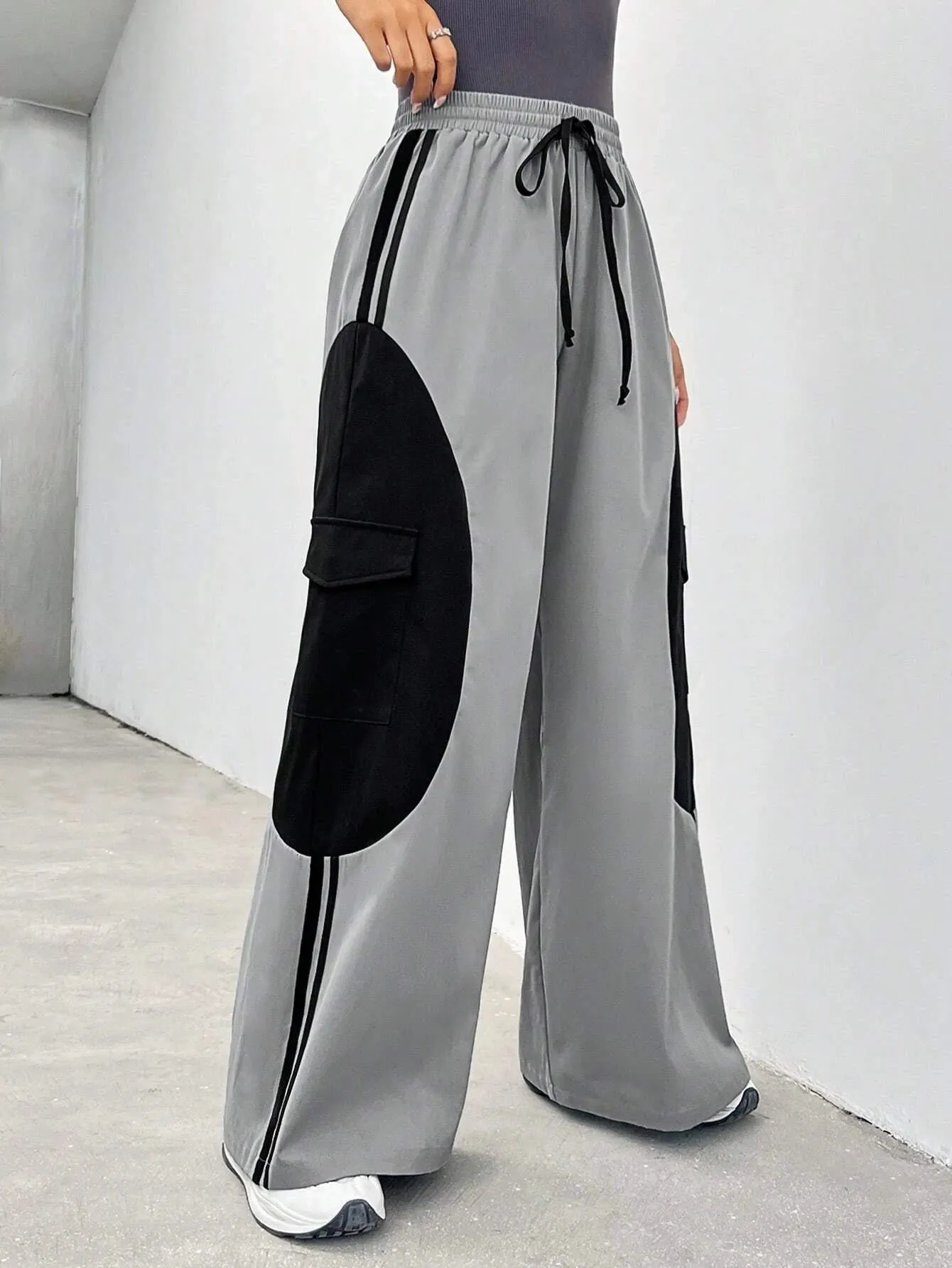 Striped Side Flap Pocket Drawstring Waist Cargo Pants