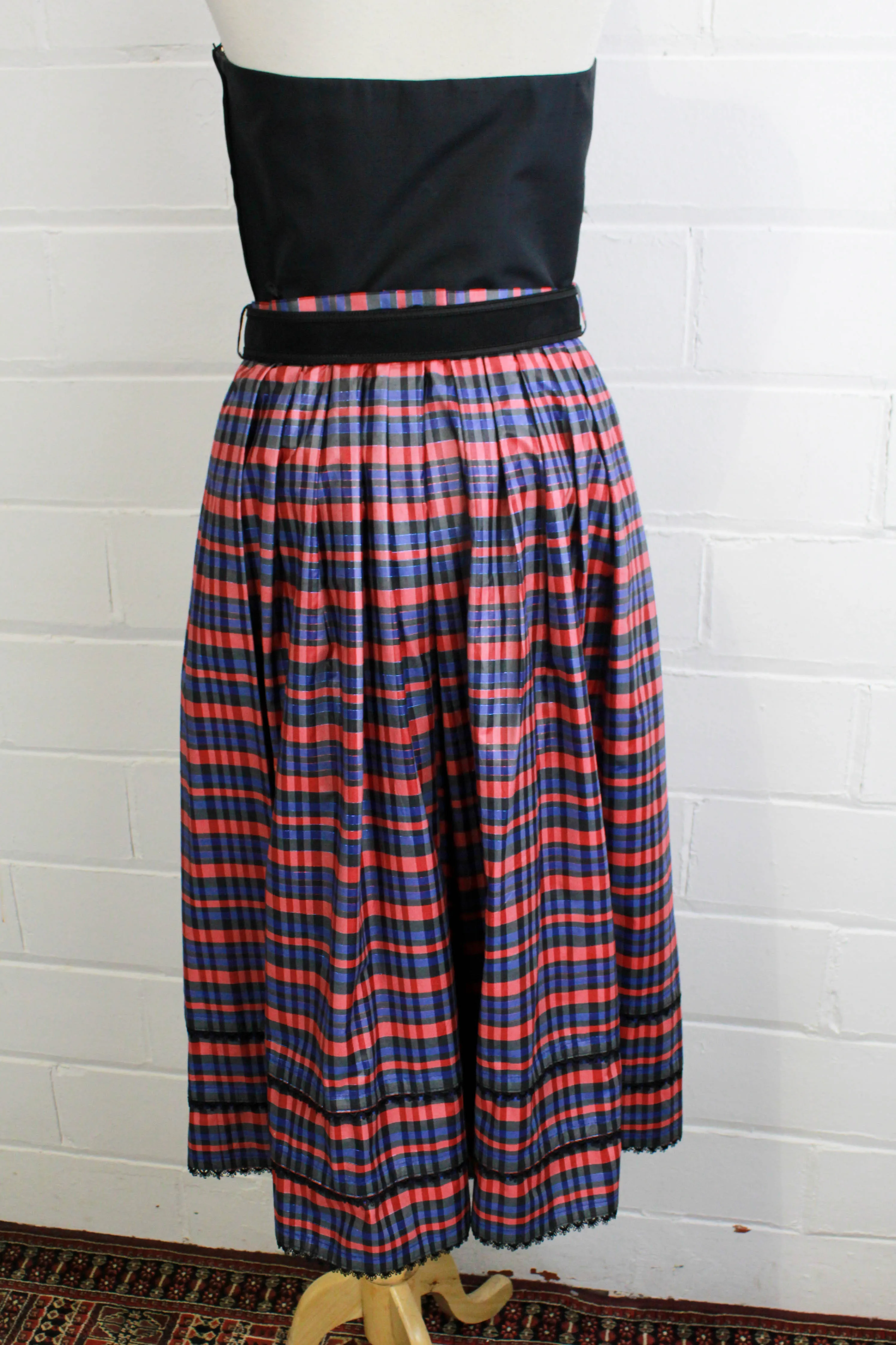 Vintage 1980s Austrian Red and Blue Plaid Dirndl Skirt, Medium