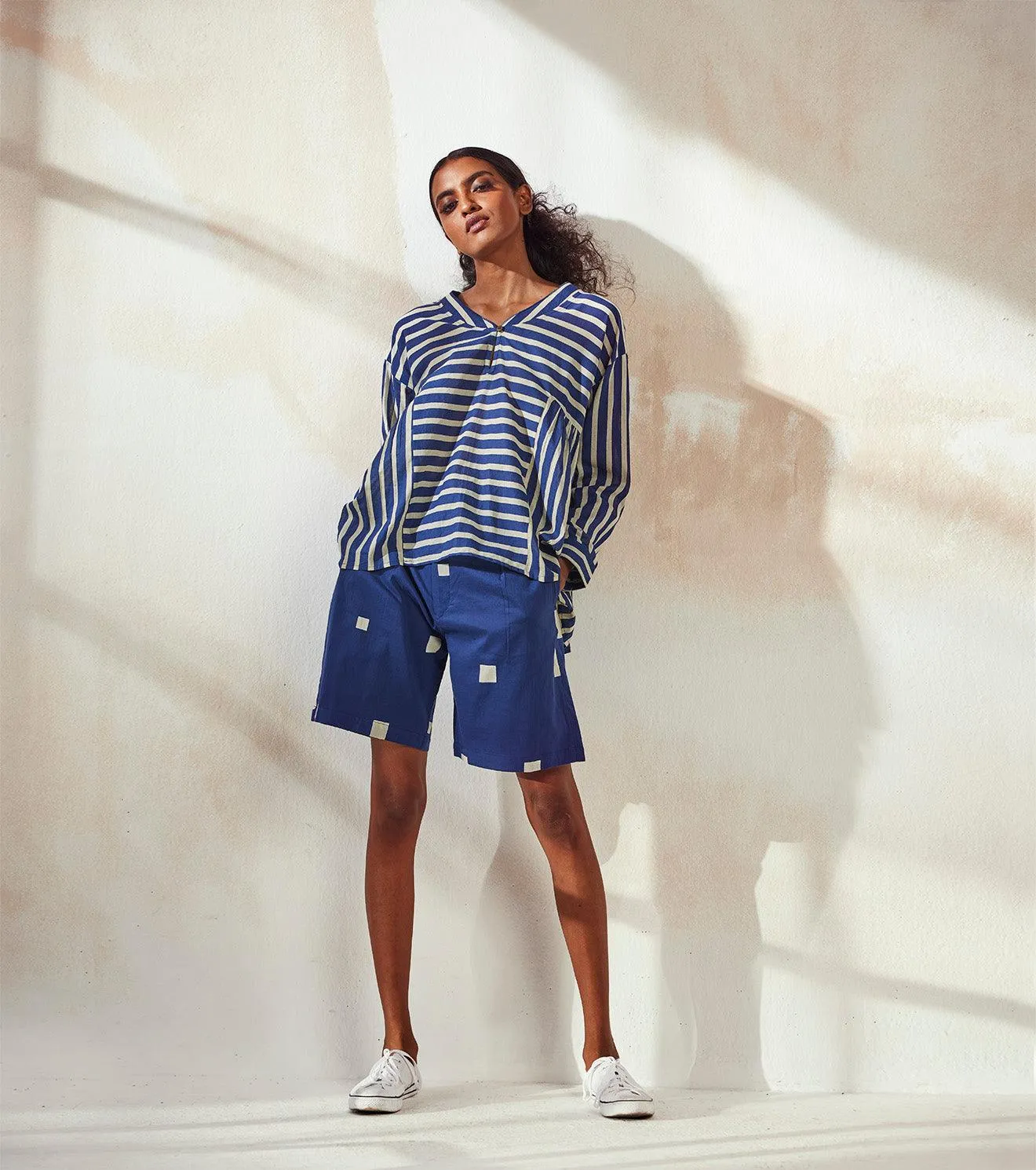 Yale top